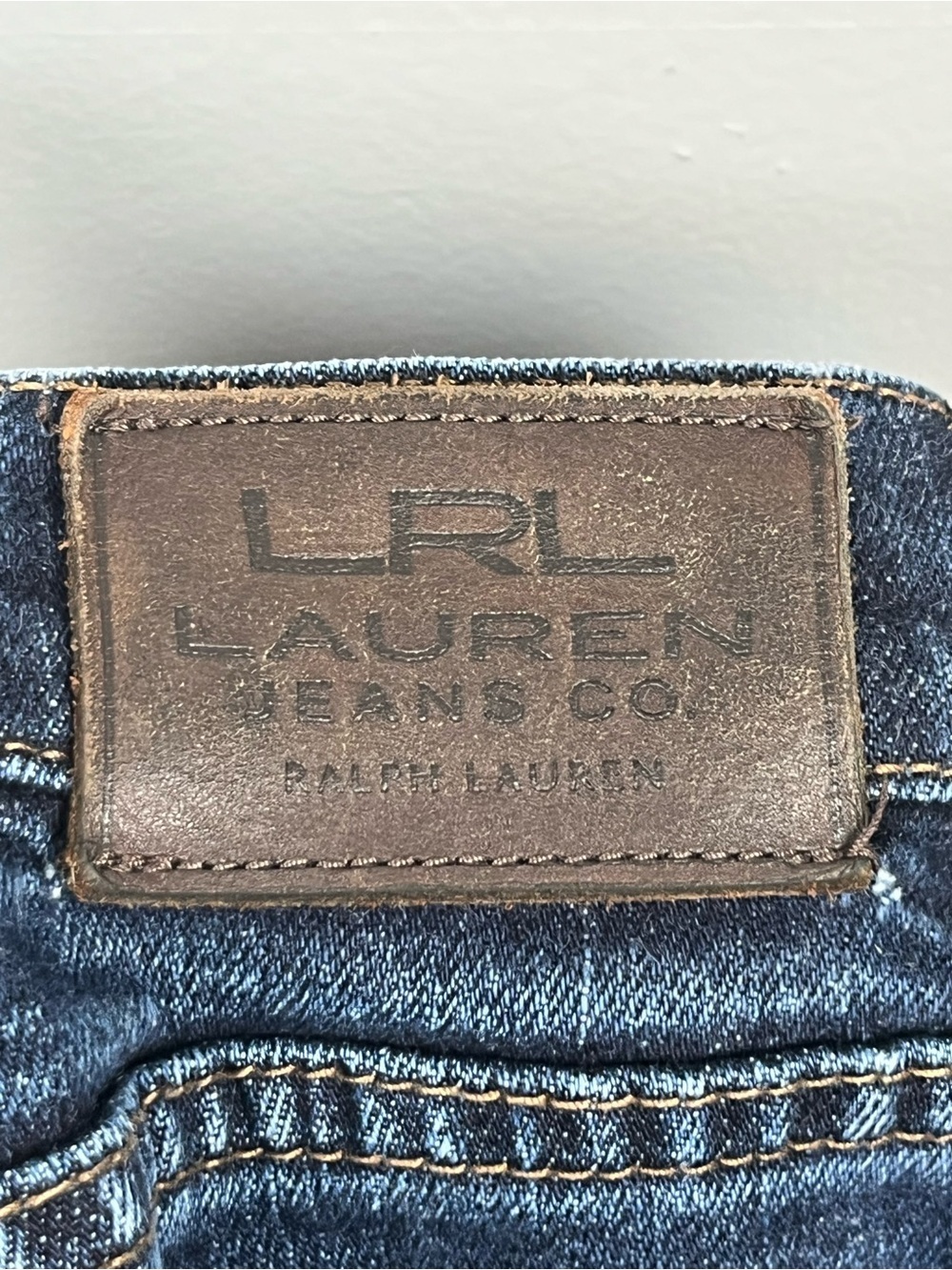 Lauren Ralph Lauren medium wash cotton elastane taper leg jeans, 8 Petite. - Picture 5 of 8